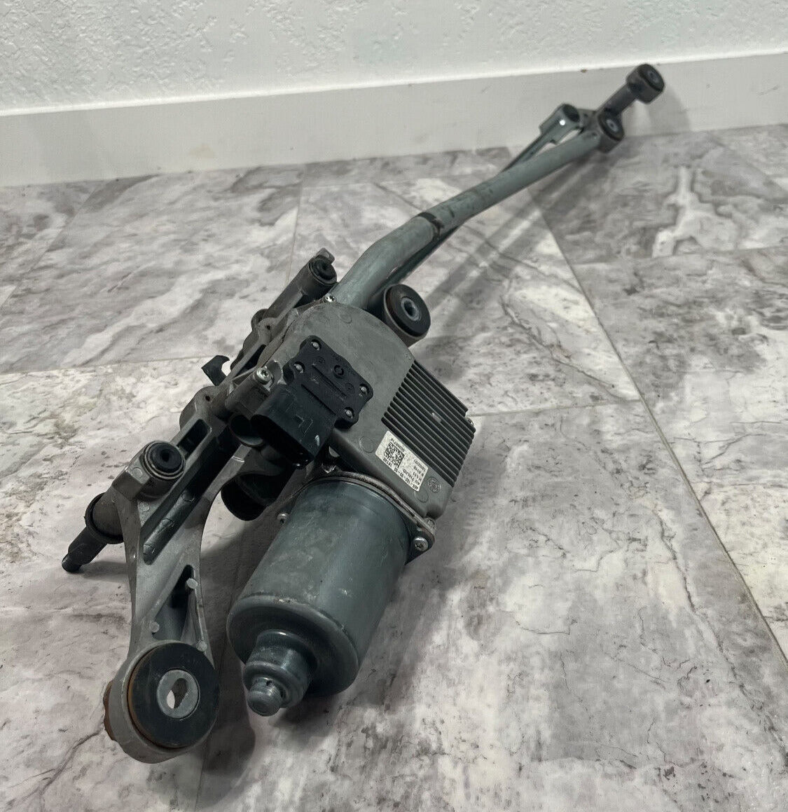 2007-15 Audi Q7 Windshield Wiper Motor With Linkage Assembly OEM