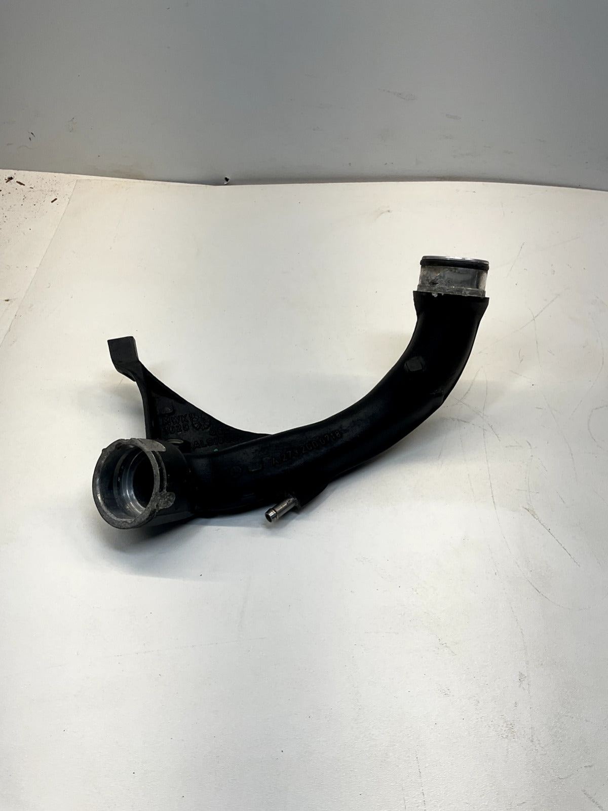 2007-11 Mercedes W221 S550 CL550 Upper Coolant Water Hose Tube Pipe OEM