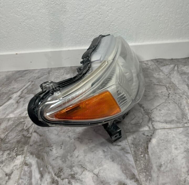 2011-12 Toyota Avalon Right Passenger Side Headlight Halogen OEM