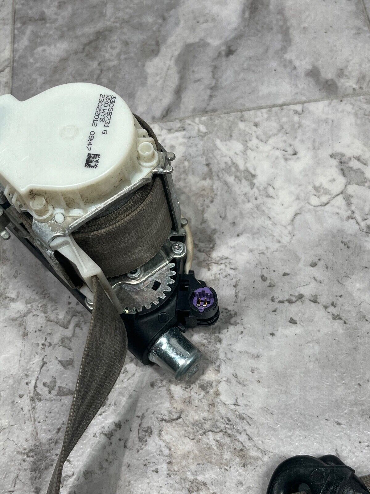 2007-15 Audi Q7 Front Left Seat Belt Retractor OEM