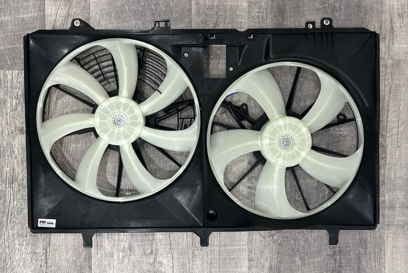 2011-16 Toyota Sienna Radiator Condenser Fan Assembly