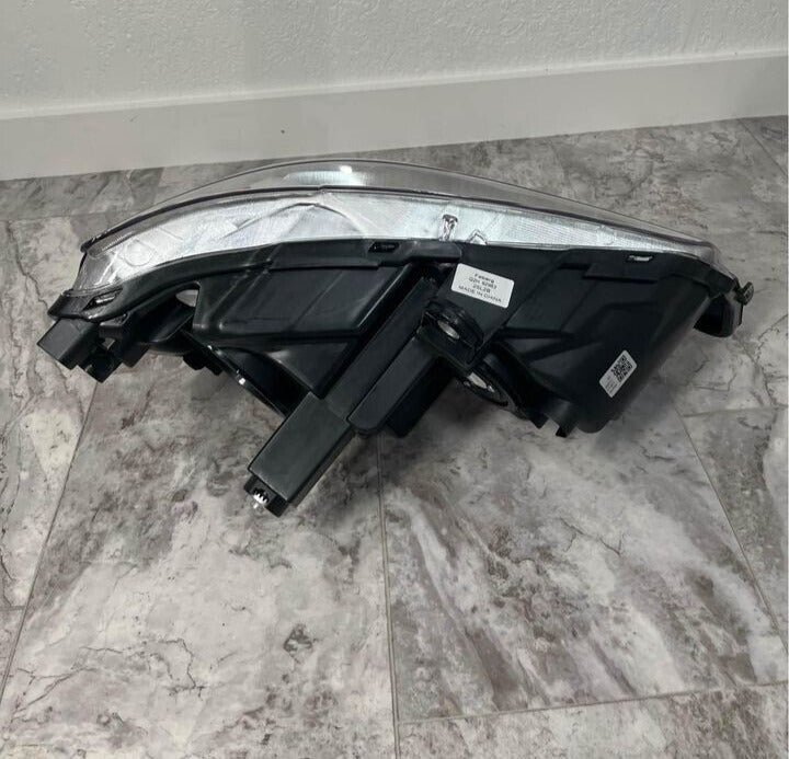 2008-16 Chrysler Town & Country Driver Left HID Xenon Headlight