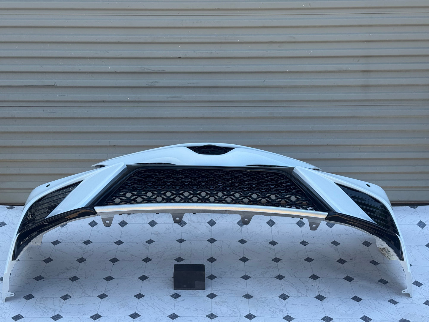 2018-20 Toyota Camry Front Bumper OEM