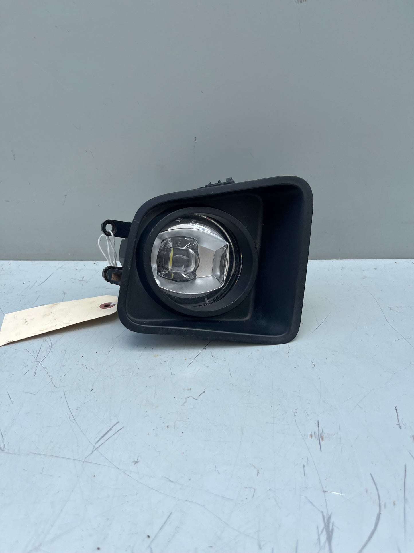2016-20 Toyota Tundra Bumper Mount Fog Lamp Left
