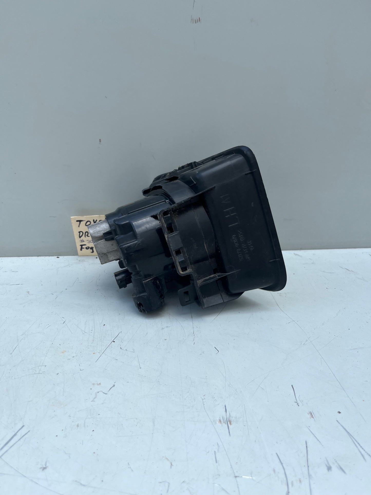 2016-20 Toyota Tundra Bumper Mount Fog Lamp Left