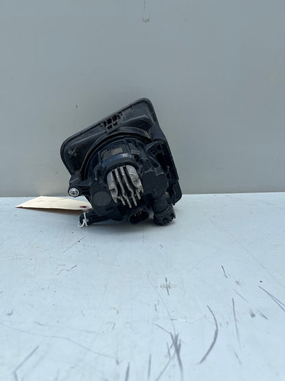 2016-20 Toyota Tundra Bumper Mount Fog Lamp Left