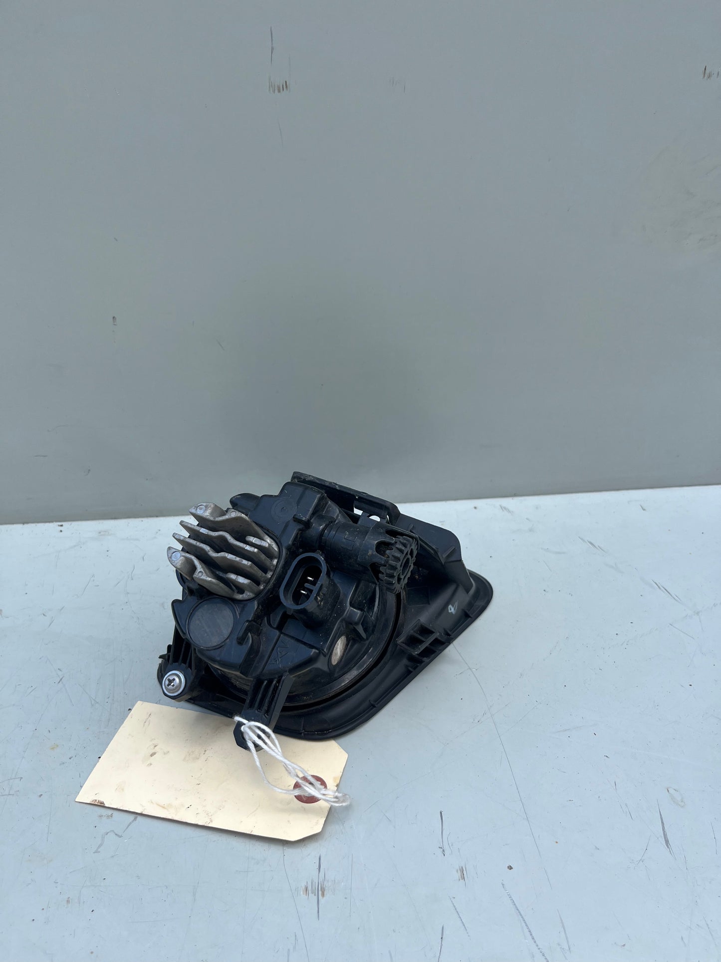 2016-20 Toyota Tundra Bumper Mount Fog Lamp Left