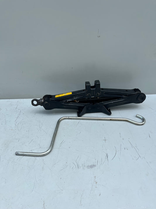 2011-17 Lexus CT200H Wheel Jack
