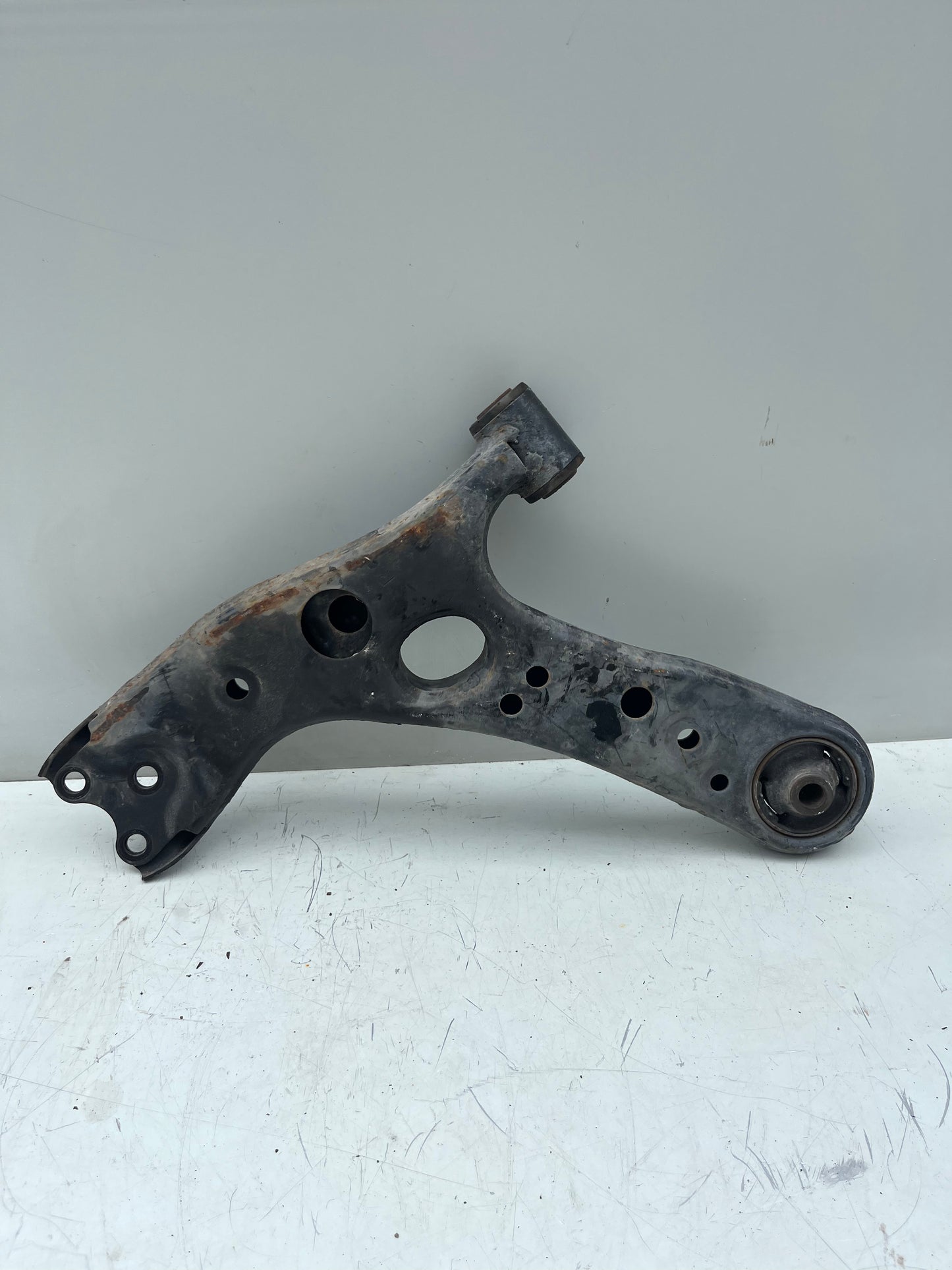 2011-17 Lexus CT200H Lower Arm Control RIGHT