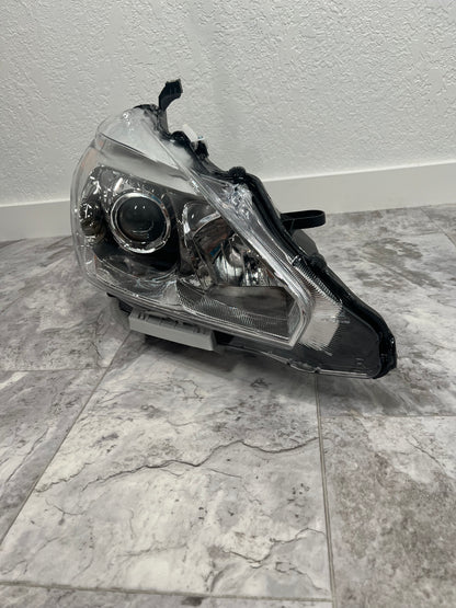 2013-15 nissan Altima Sedan Chrome Passenger Right Headlight LED