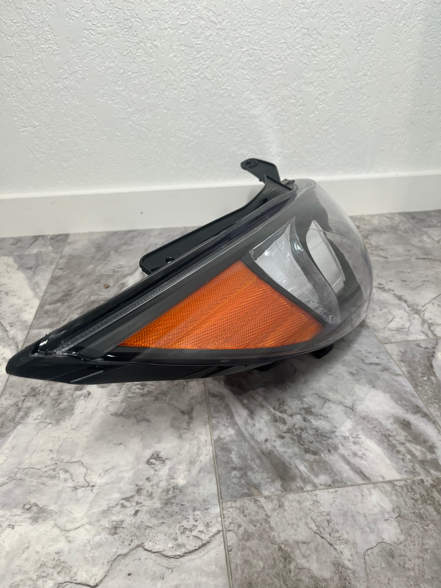 2011-14 Hyundai Sonata Right Passenger Headlight