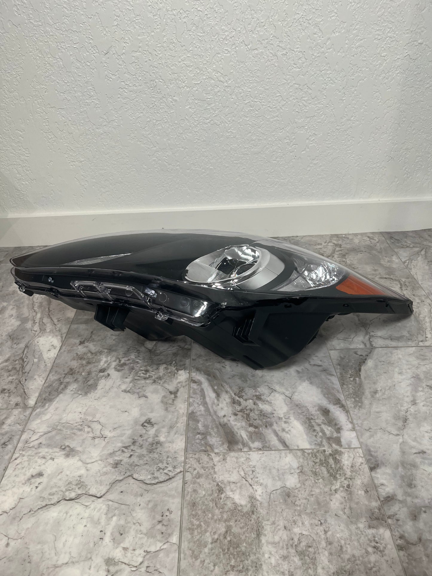 2011-14 Hyundai Sonata Left Driver Headlight&nbsp;