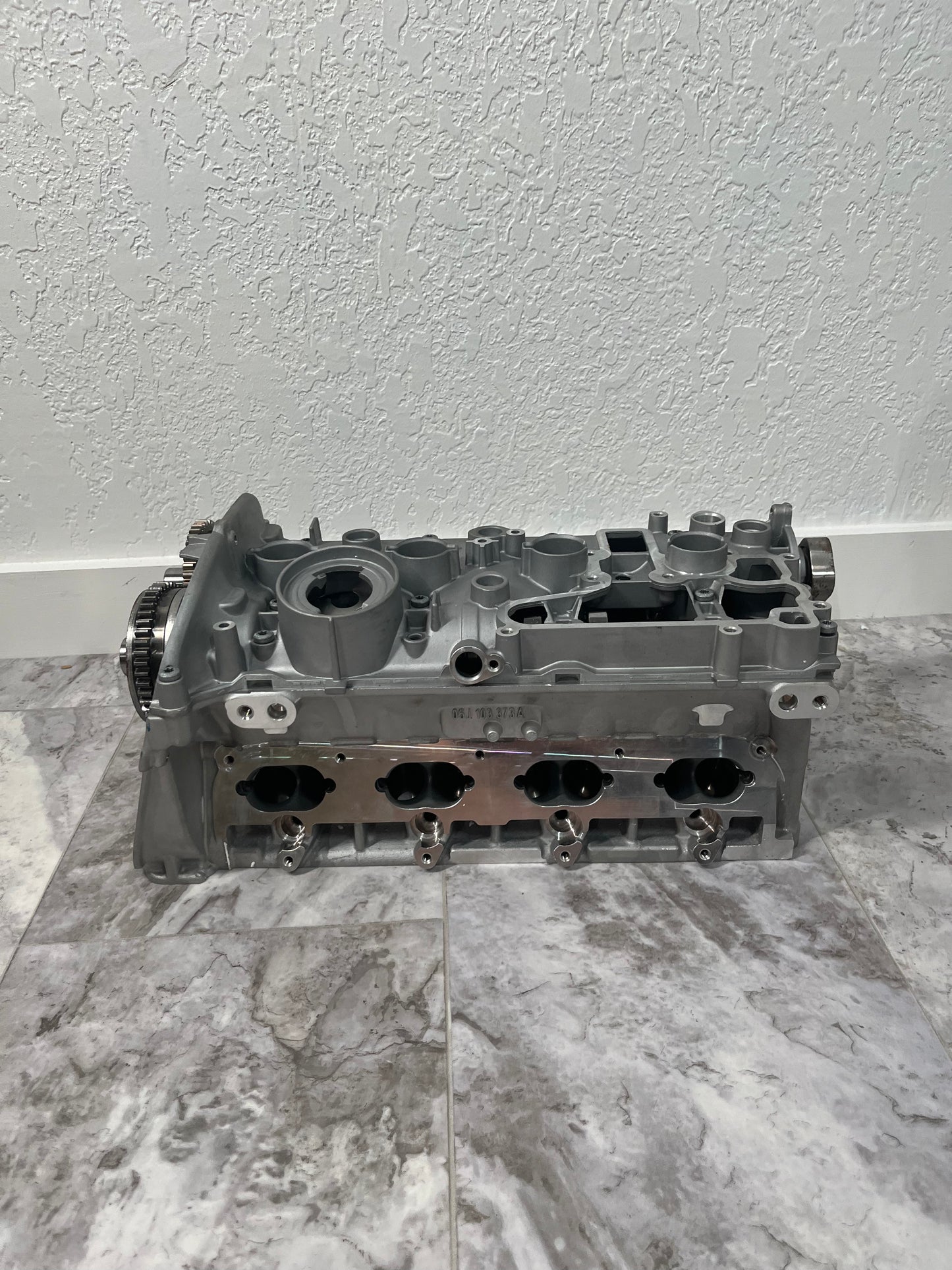 2015-16 Audi A3, A4, Q5, A6 Engine Cylinder Head & Valve & Camshaft Assembly