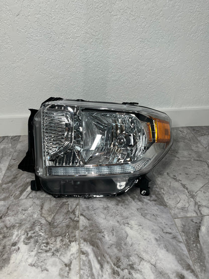 2014-17 Toyota Tundra Driver Left Side Headlight