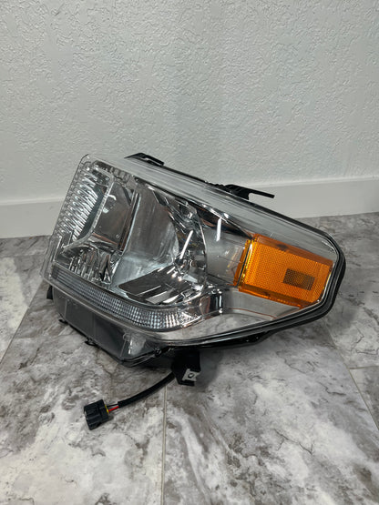 2014-17 Toyota Tundra Driver Left Side Headlight