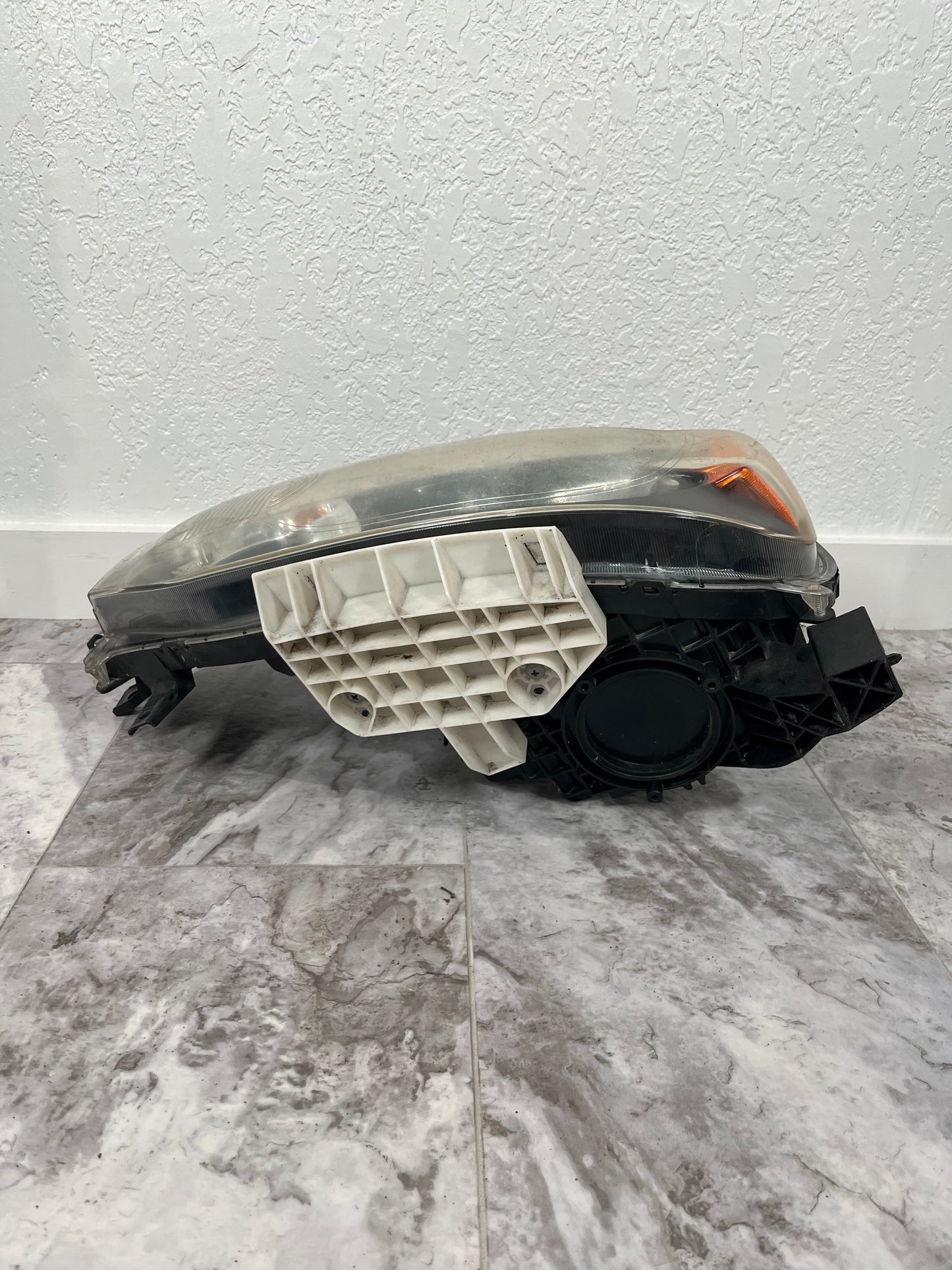 2009-14 Nissan Cube Left Driver Side Headlight