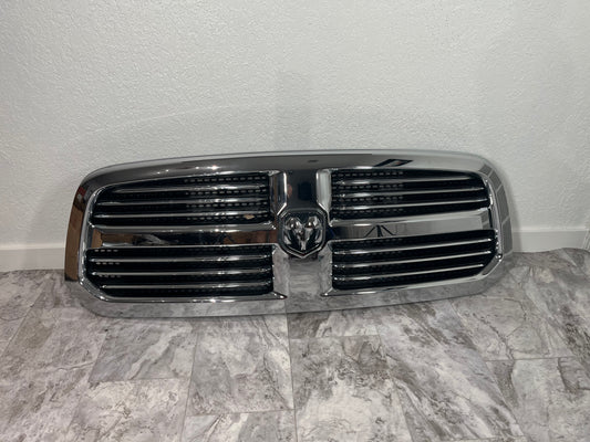 2013-18 Dodge Ram 1500 Front Grille OEM