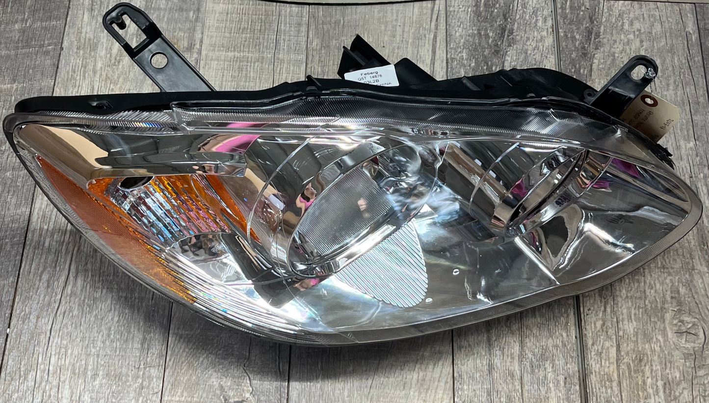 2003-08 Toyota Corolla Amber Chrome Housing Right Headlight