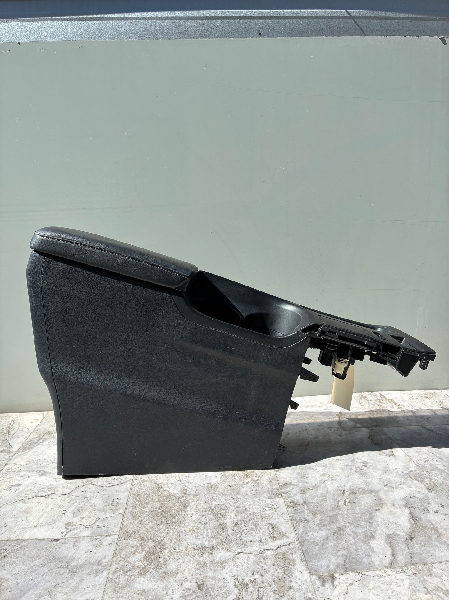 2011-17 Lexus CT200H Center Console OEM