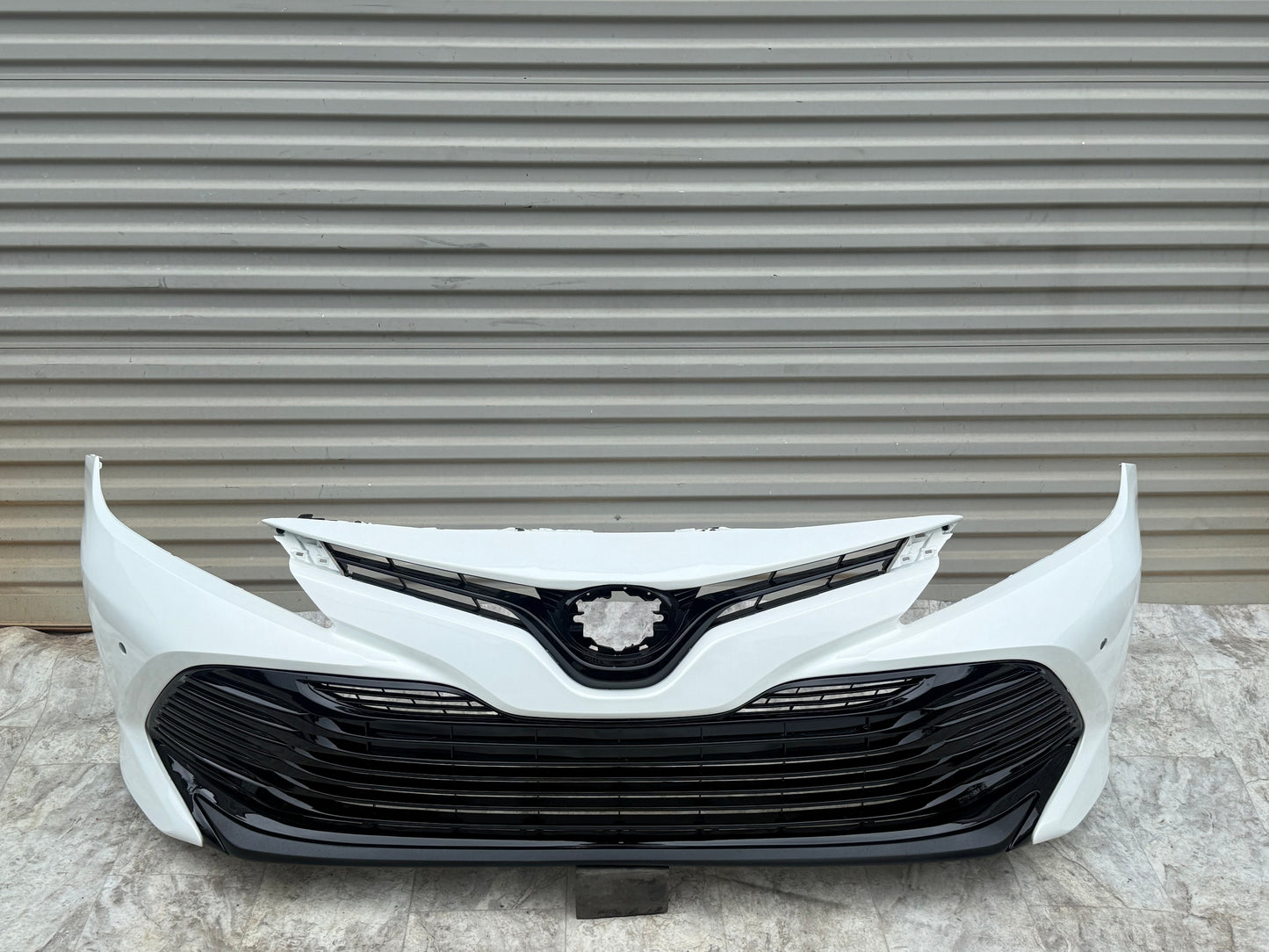 2021-23 Toyota Camry LE, XLE Front Bumper Color White