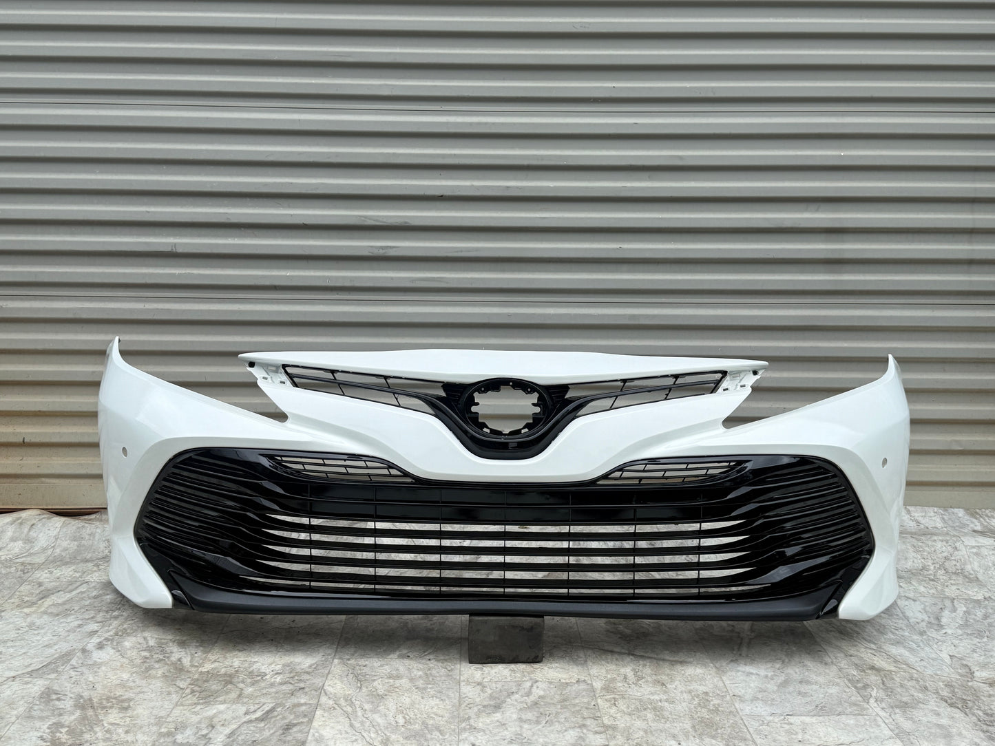 2021-23 Toyota Camry LE, XLE Front Bumper Color White