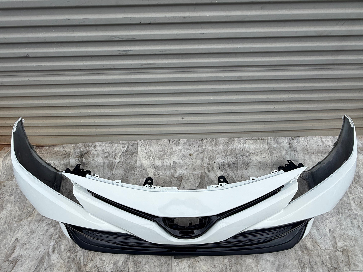2021-23 Toyota Camry LE, XLE Front Bumper Color White