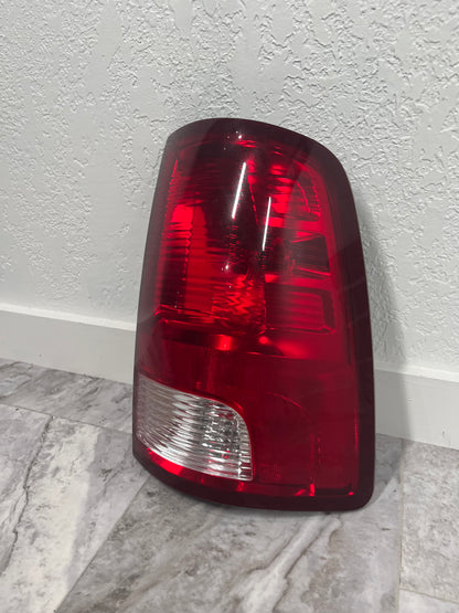 2009-18 Dodge Ram RH Tail Light