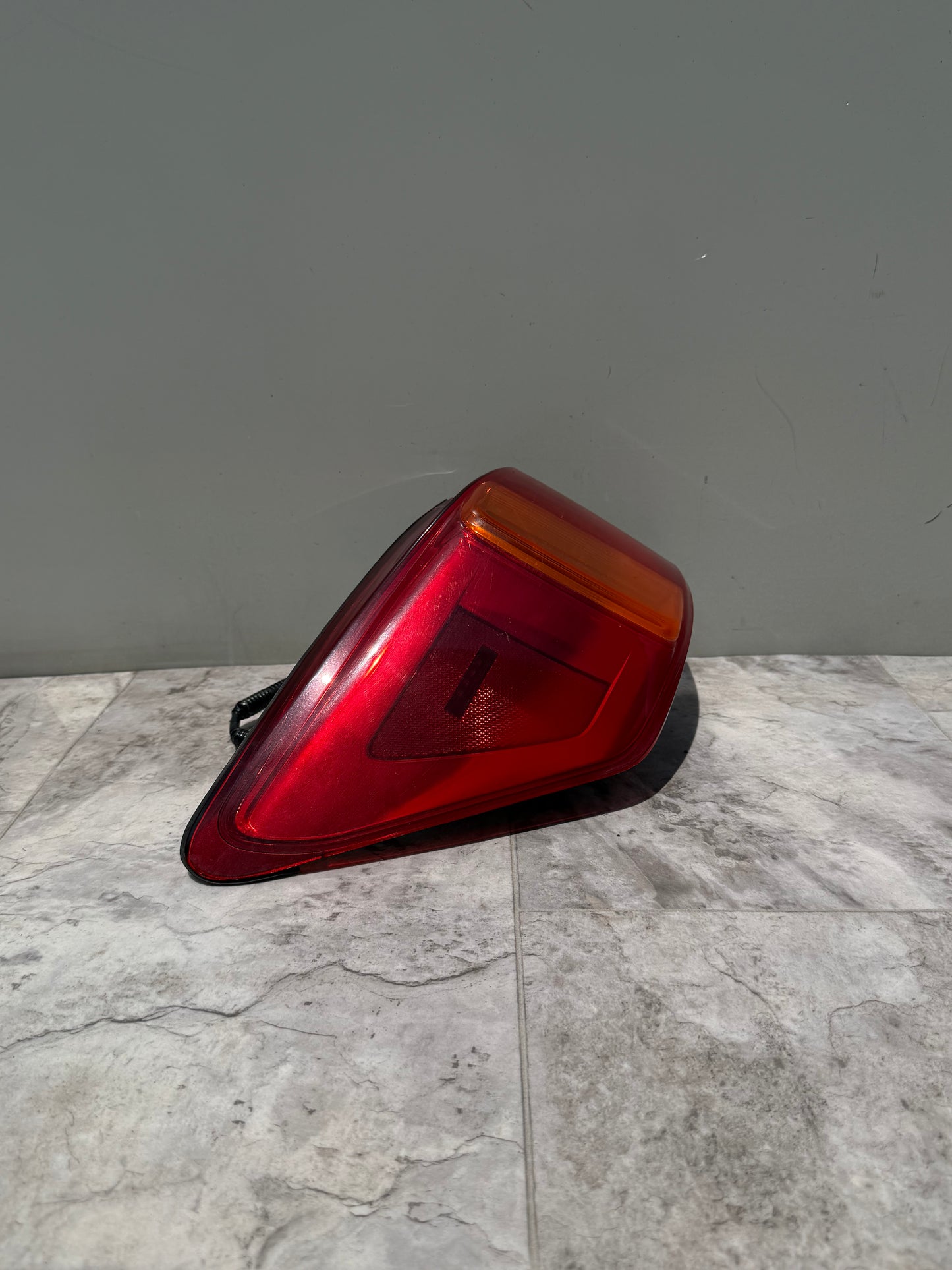 2009-11 LEXUS IS250/350 RH Outer Taillight Lamp