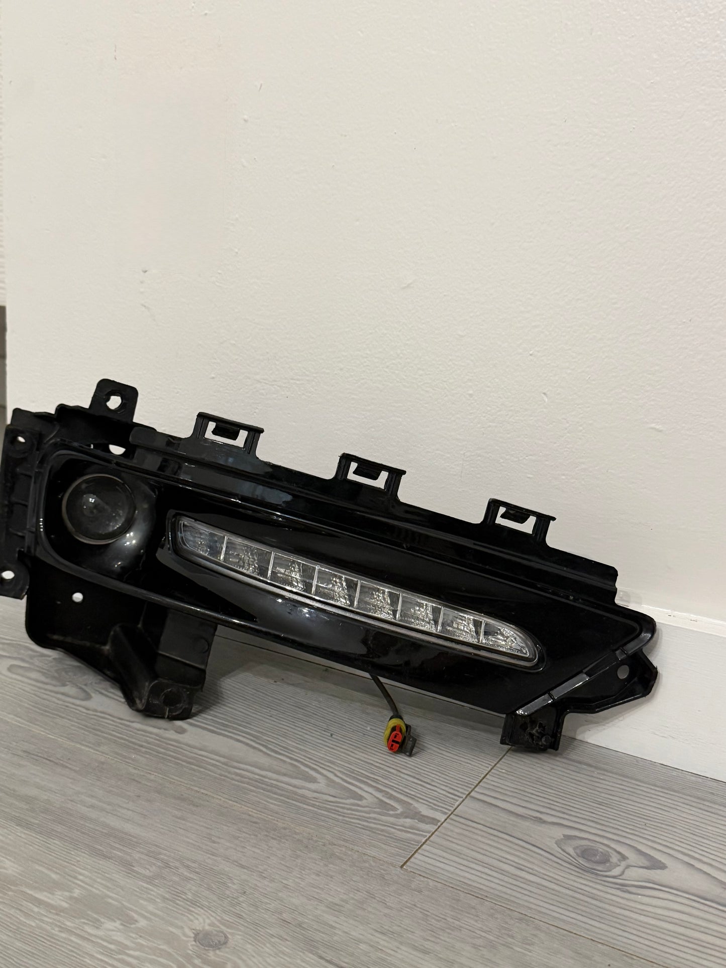 2014-15 Jeep Grand Cherokee SRT Passenger Right Fog Light Lamp OEM