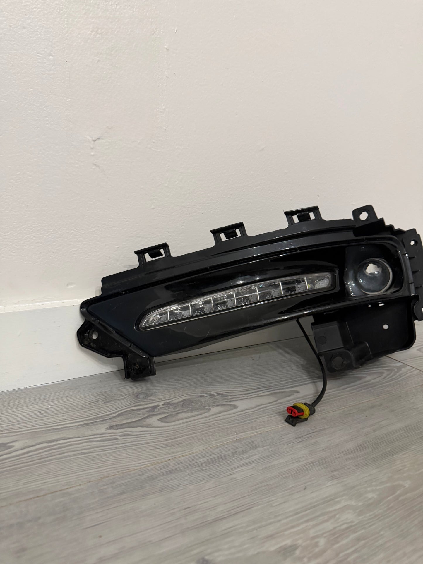 2014-15 Jeep Grand Cherokee SRT Driver Left Fog Light Lamp OEM
