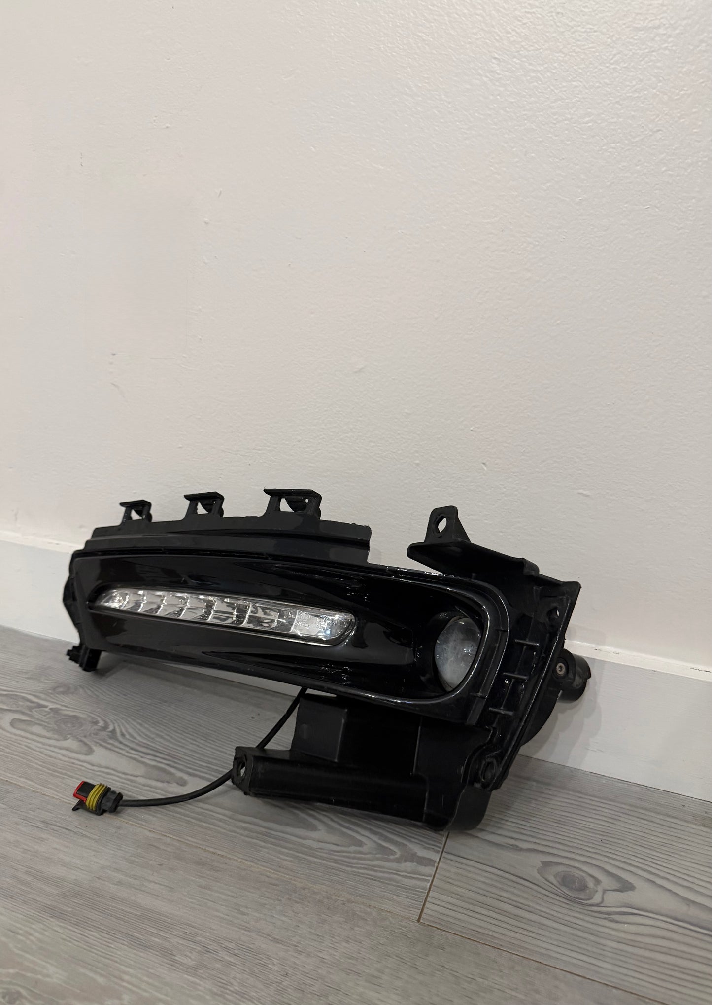 2014-15 Jeep Grand Cherokee SRT Driver Left Fog Light Lamp OEM