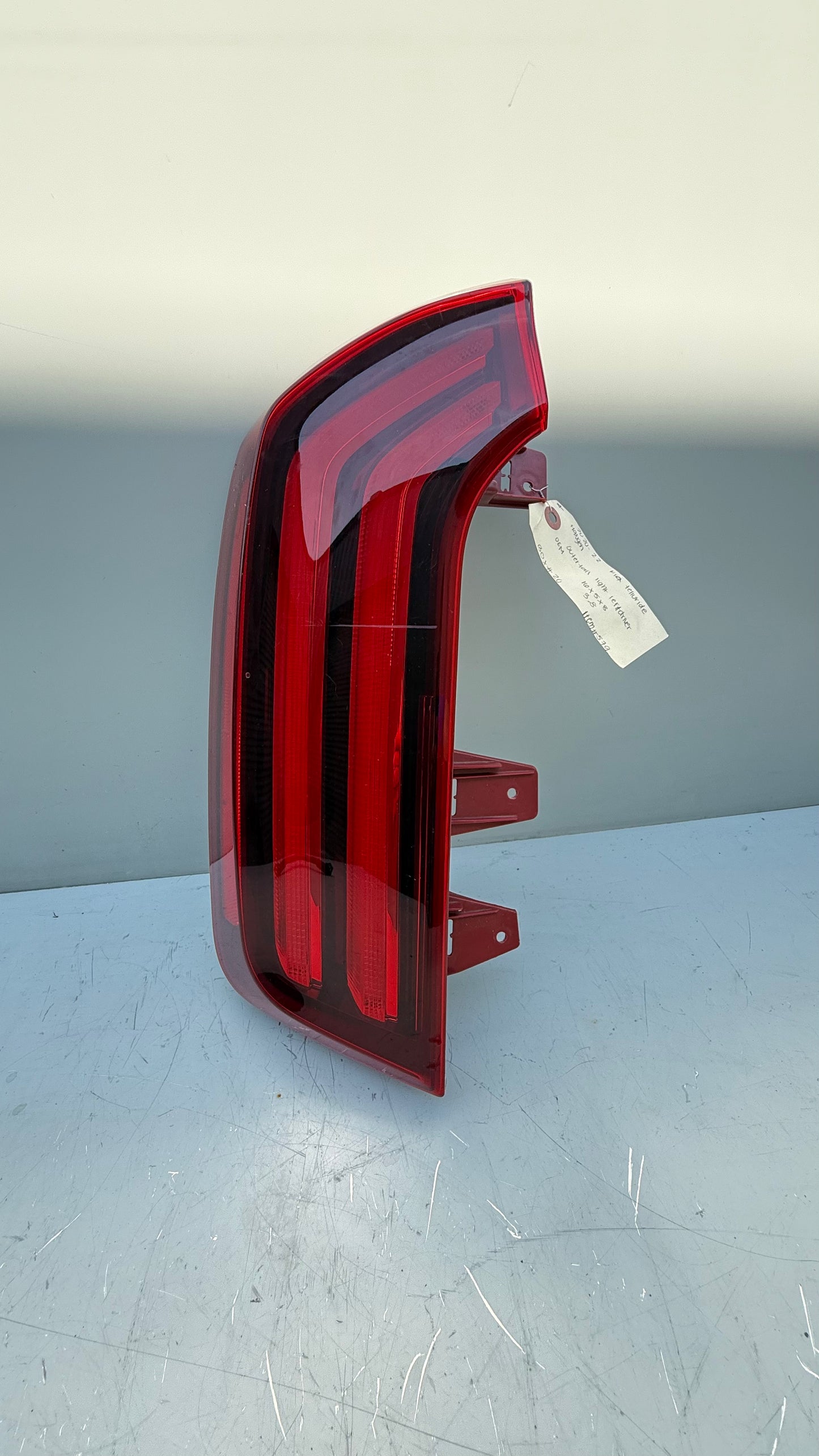 2020-22 Kia Telluride Left Taillight Halogen