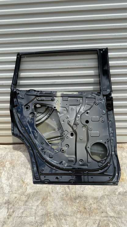 2020-24 Toyota Highlander Rear Passenger Right Side Door Shell OEM