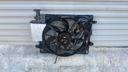 2011-17 Hyundai Veloster Radiator Cooling Fan Motor Assembly OEM