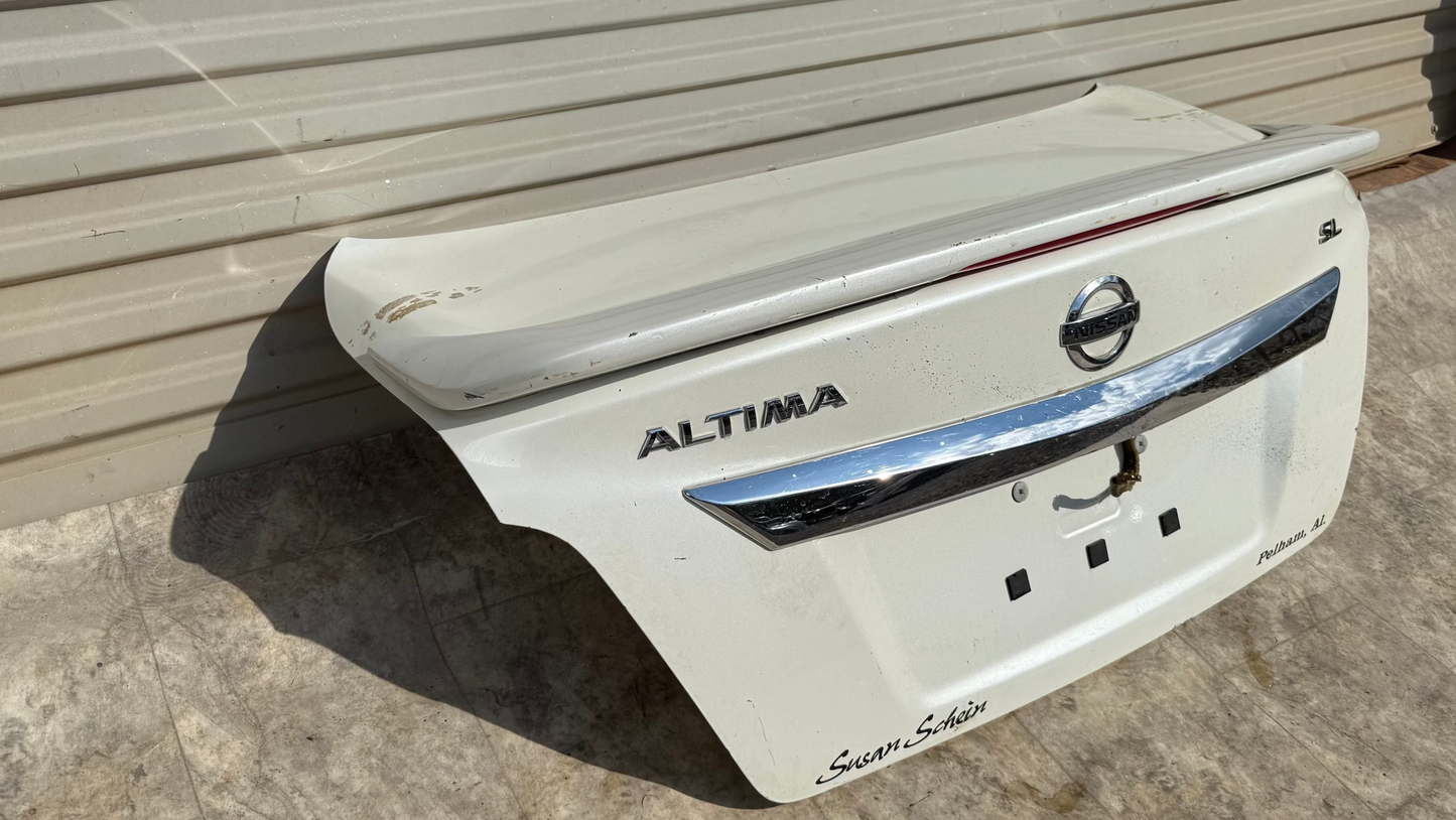 2013-15 Nissan Altima Trunk OEM WHITE