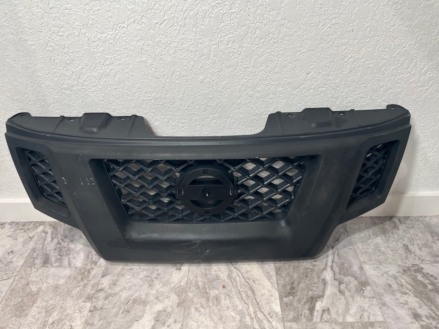 2009-13 Nissan Frontier Front Upper Grille OEM