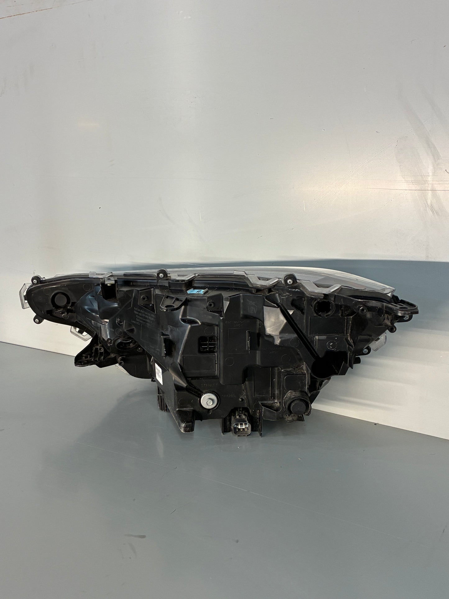 2019-22 Toyota RAV4 RH Passenger Side Headlight LED