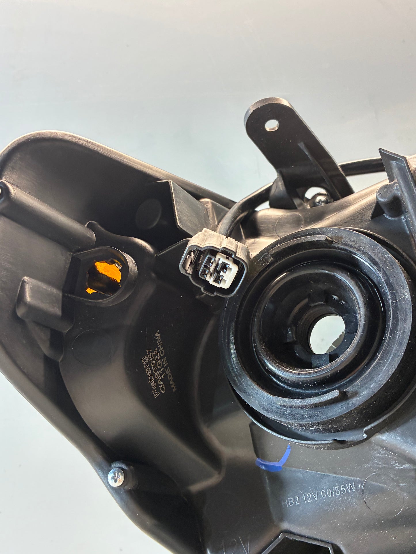 2014-17 Toyota Tundra Driver Left Headlight