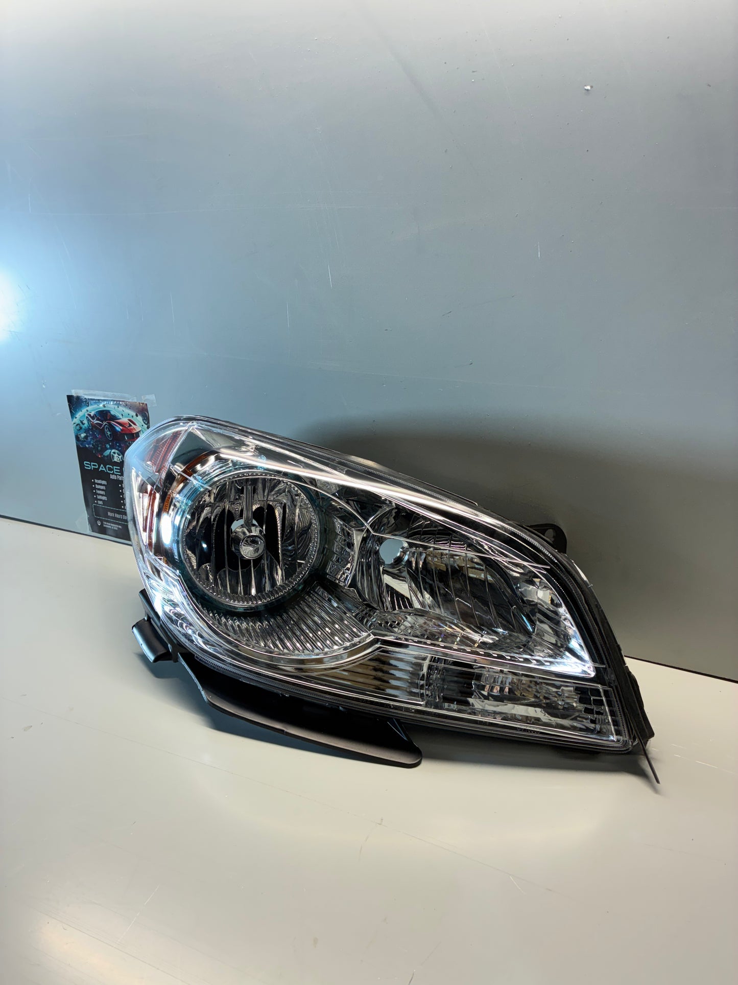 2008-12 Chevy Malibu Right Passenger Side Chrome Housing Halogen Headlight&nbsp;
