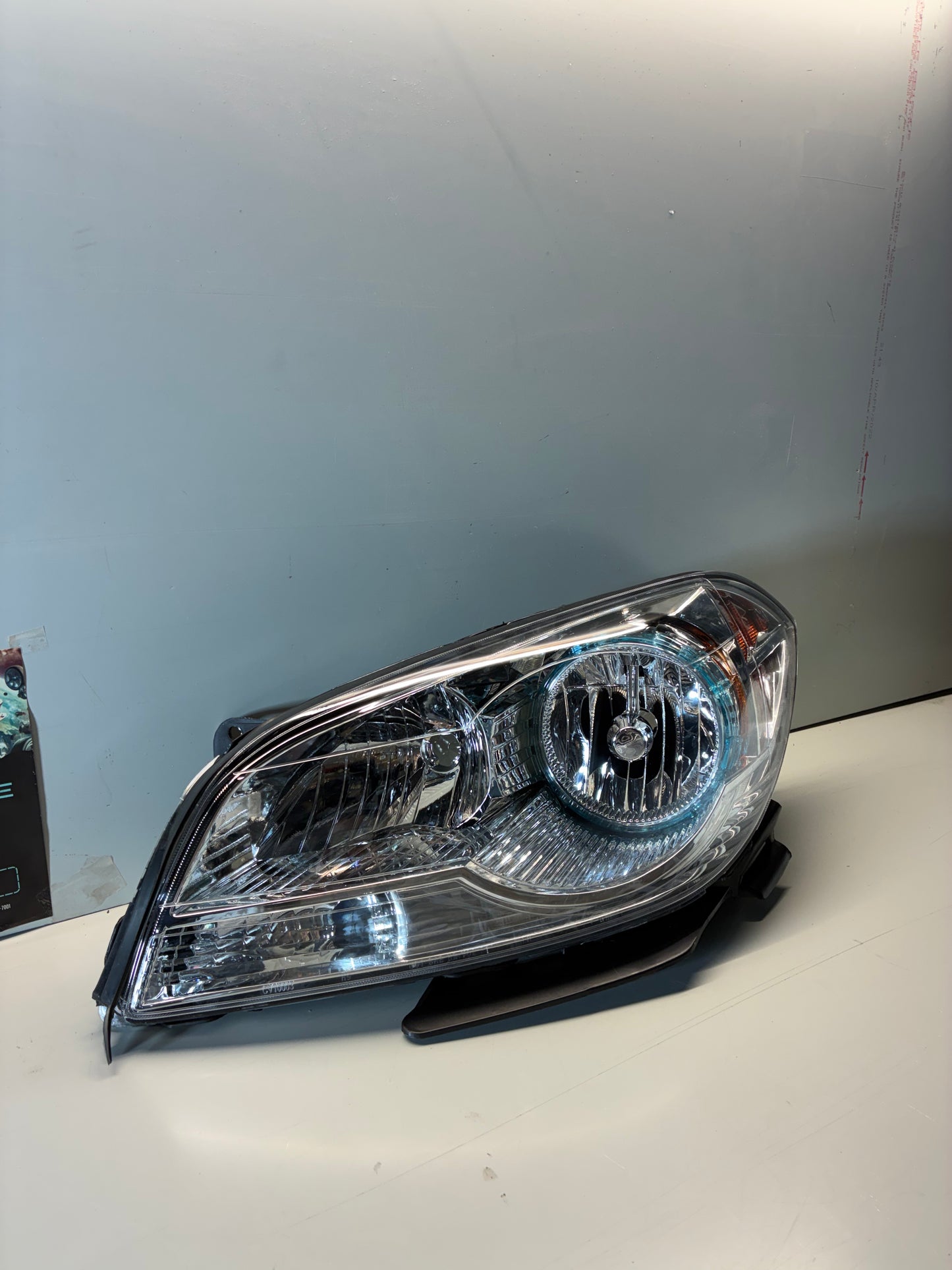 2008-12 Chevy Malibu Left Driver Side Chrome Housing Halogen Headlight