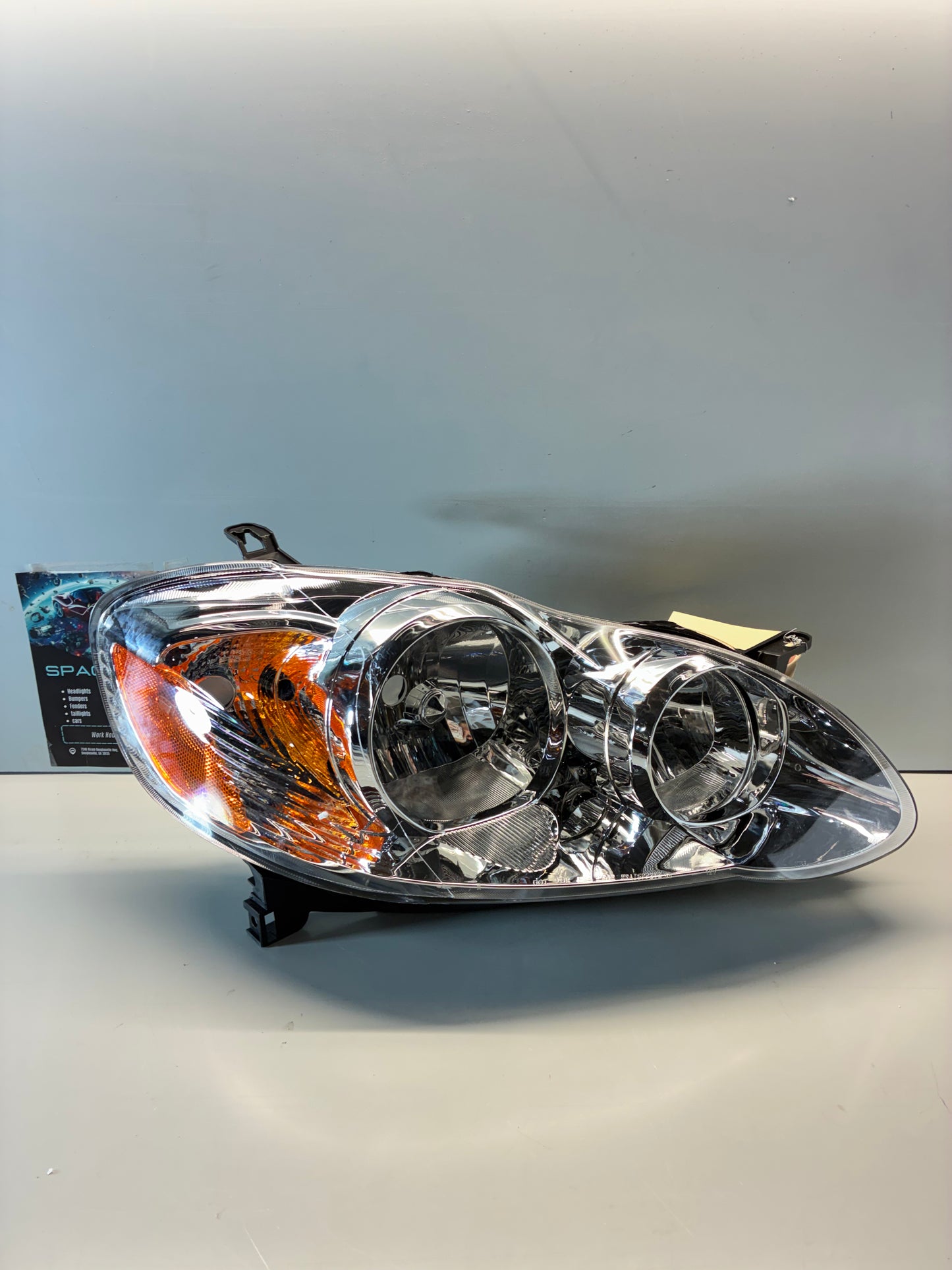2003-08 Toyota Corolla Chrome Housing Reflector Clear Lens Right Headlight