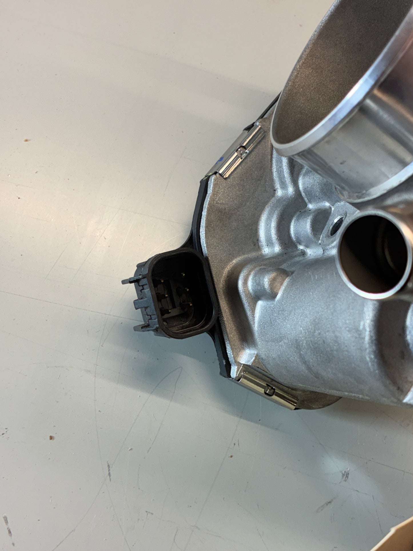 2009-18 Chevrolet Cruze Sonic Throttle Body Valve OEM
