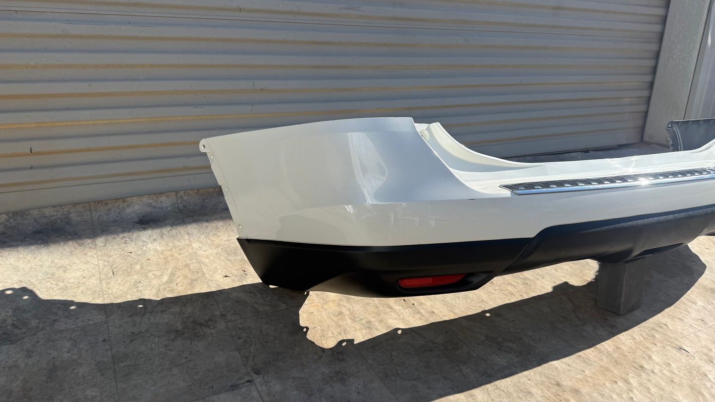 2014-2016 Nissan Rouge rear bumper white