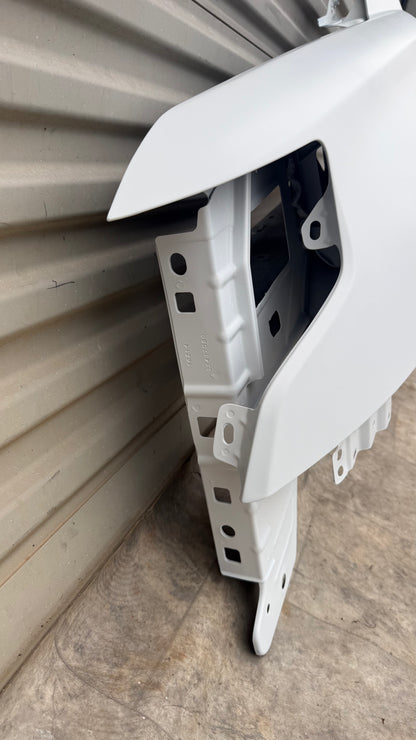 2015-2020 Chevy Tahoe Suburban Driver  side Fender OEM white