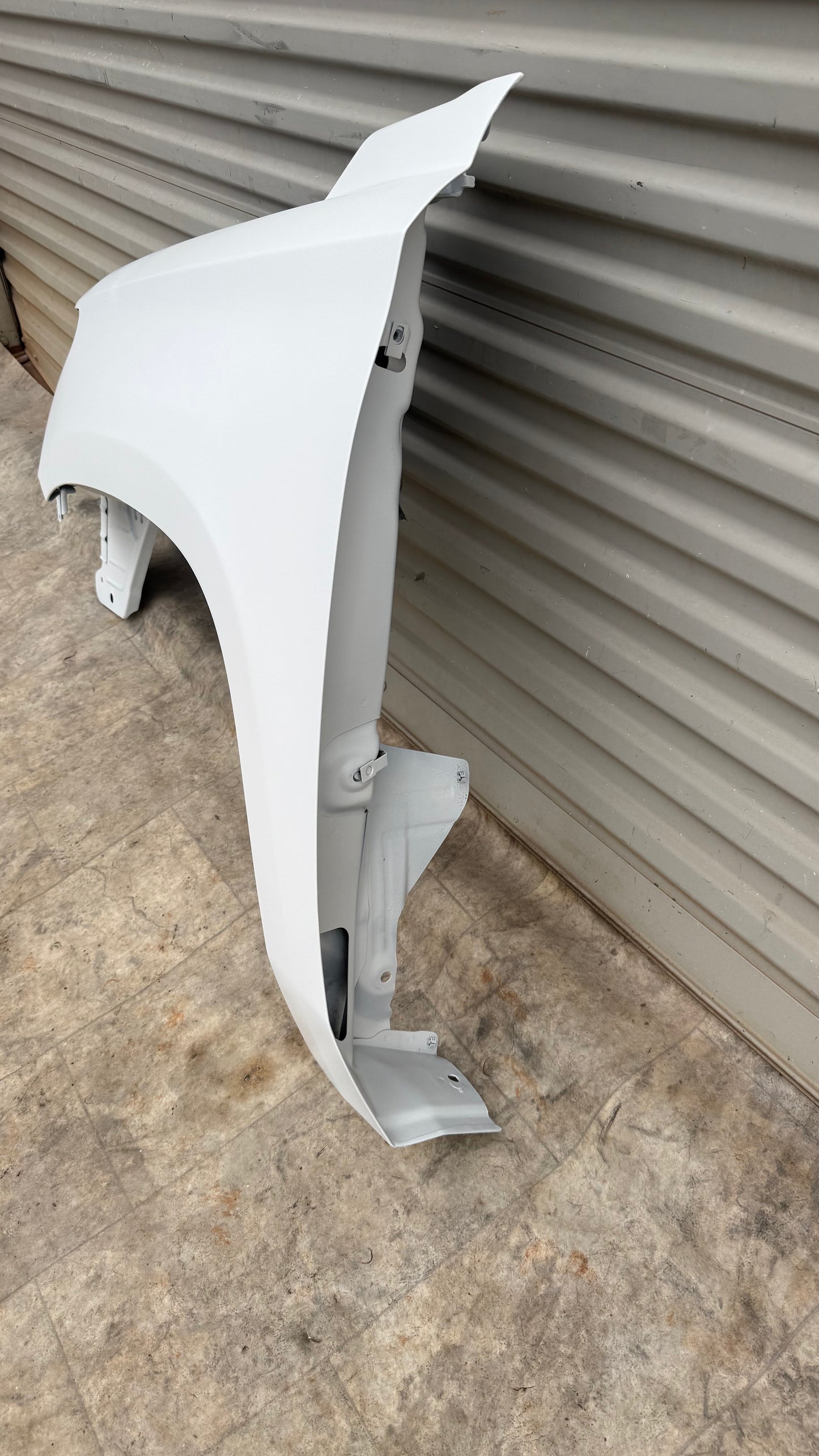 2015-2020 Chevy Tahoe Suburban Driver  side Fender OEM white