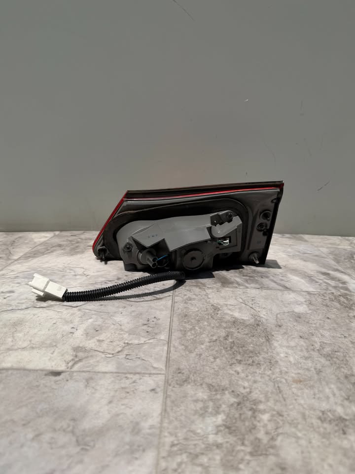 2011-13 Lexus IS350 Right Side Taillight Trunk